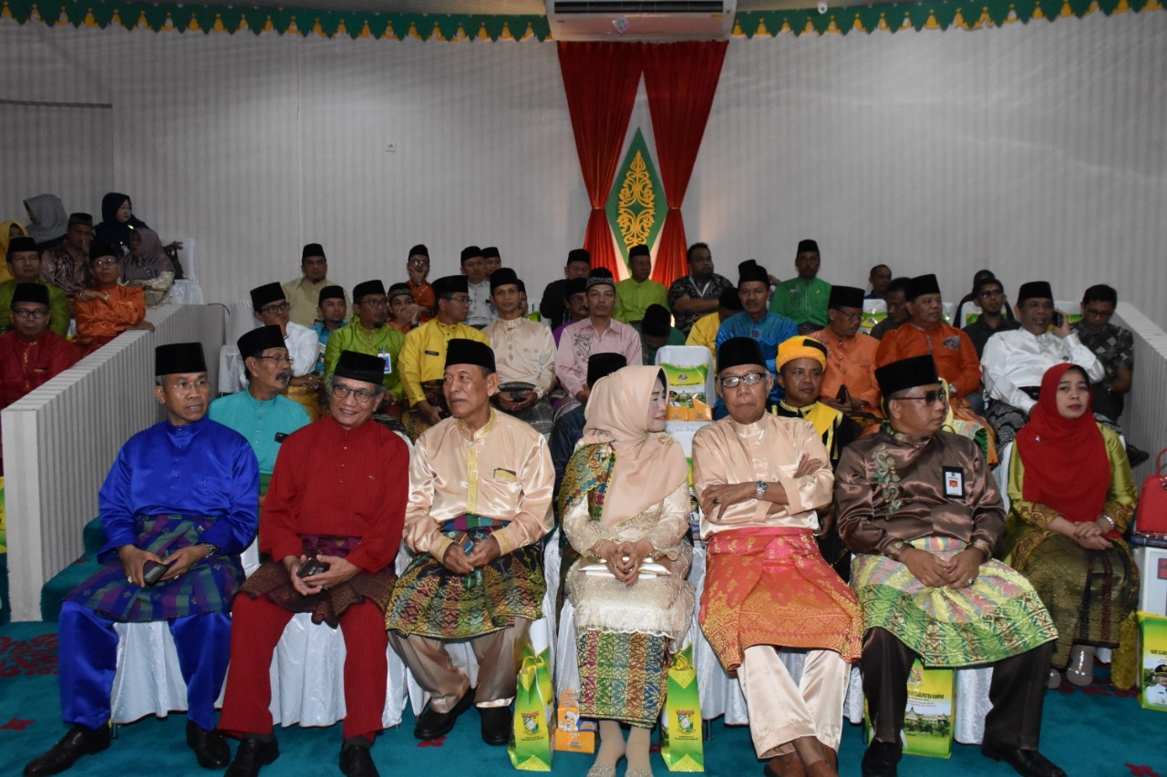 1549508510-RiauBertuah co-Terlihat Tamu Undangan Saat mengikuti Sidang Paripurna