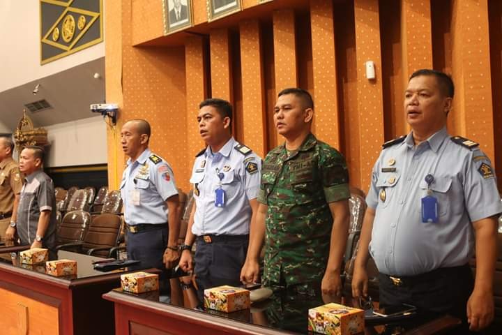 1564804457-RiauBertuah co-Forkompinda nyanyikan lagu Indonesia Raya