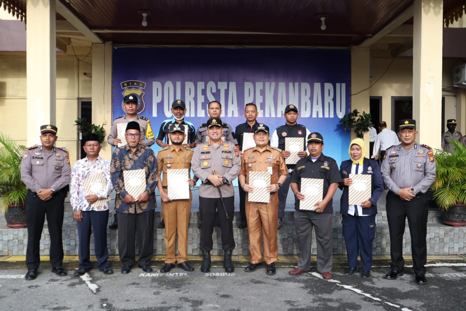 1647854600-RiauBertuah co-WhatsApp Image 2022-03-21 at 15 47 52 (1)